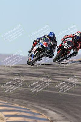 media/Dec-07-2025-CVMA (Sun) [[3e7d2de5dc]]/Race 7-Formula Lightweight Twins Shootout/